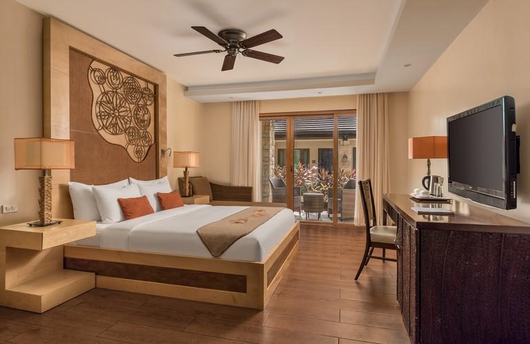 Deluxe Room, Crimson Resort and Spa Mactan