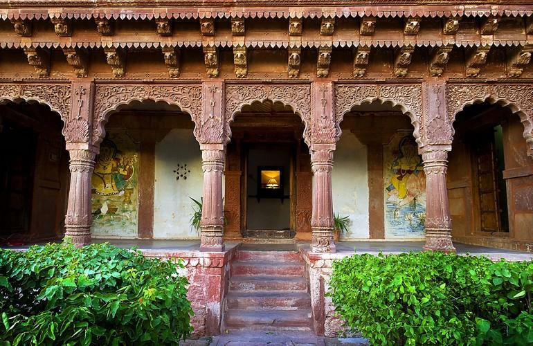 Main building, Chandelao Garh