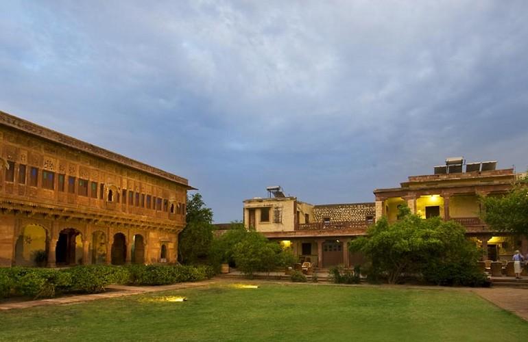 Fort in the evening, Chandelao Garh