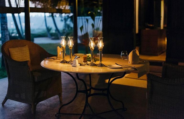 Dining, Vismaya