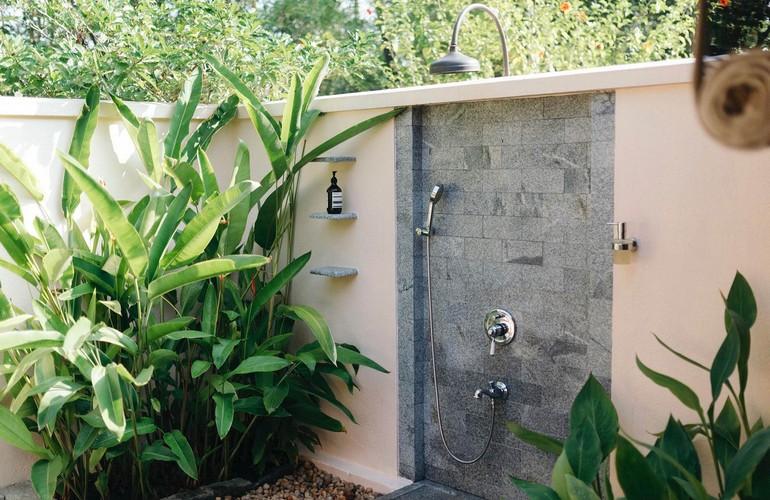 Bathroom, Vismaya