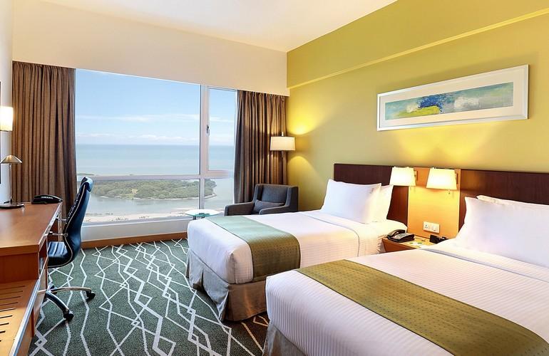 Bedroom, Holiday Inn Melaka