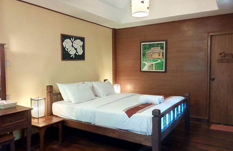 Deluxe room, Fern Resort