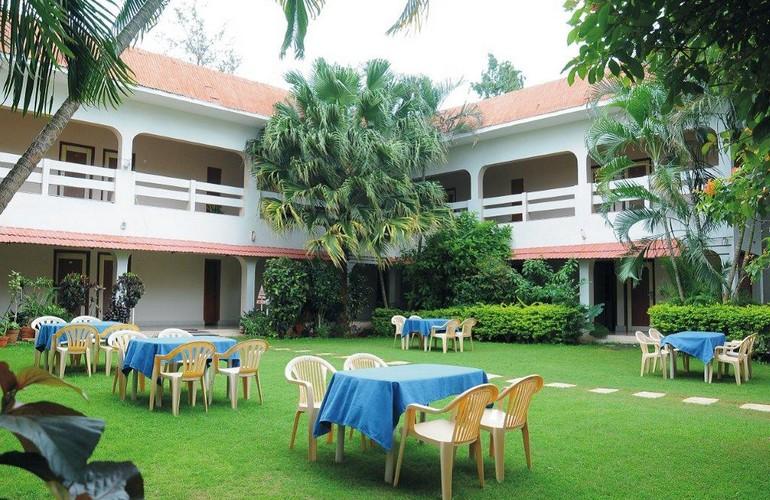 Hotel Badami Court