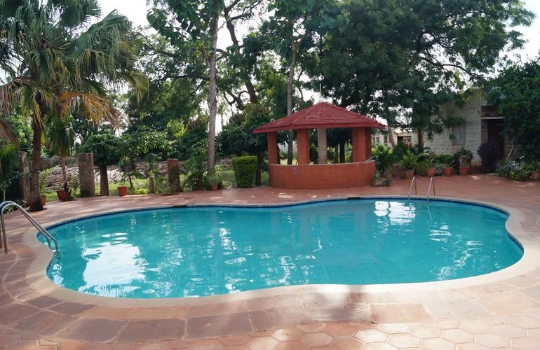 Swimming pool, Hotel Badami Court