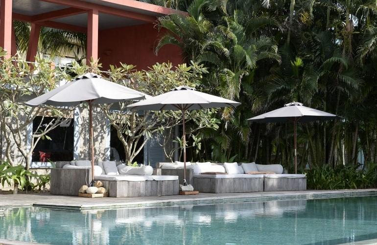 Sun loungers, Knai Bang Chatt