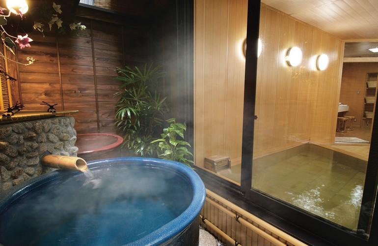 Japanese bath, Ryokan Tanabe