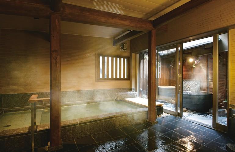 Japanese bath, Ryokan Tanabe