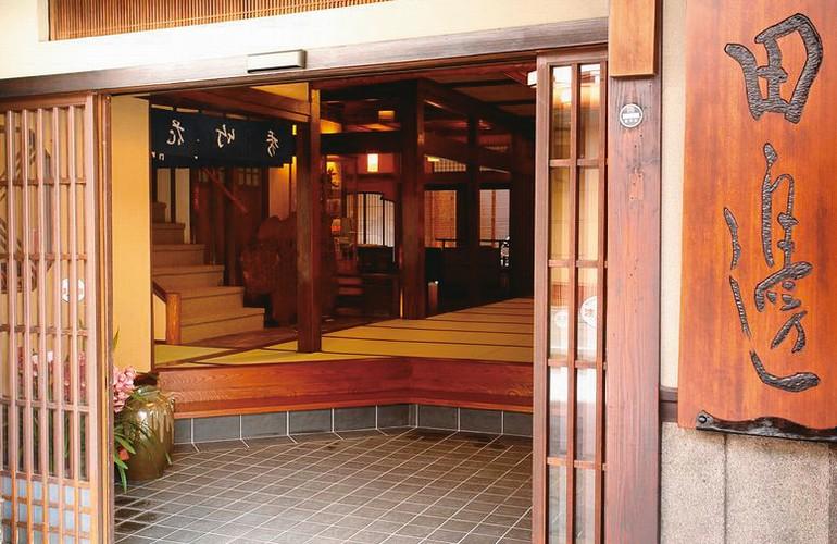 Entrance, Ryokan Tanabe