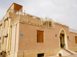 Zarafshon exterior