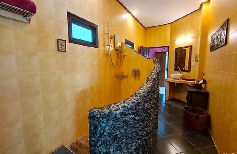 Cottage Bathroom
