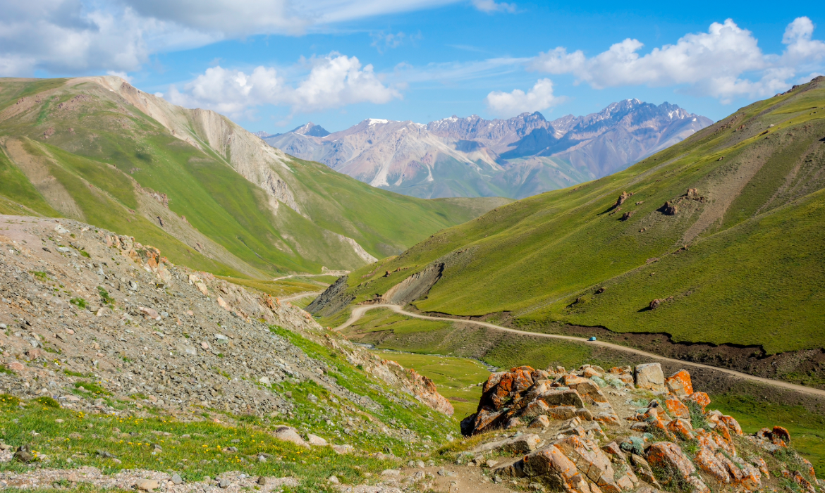 Scenery on the approach to Son-Kul-Lake