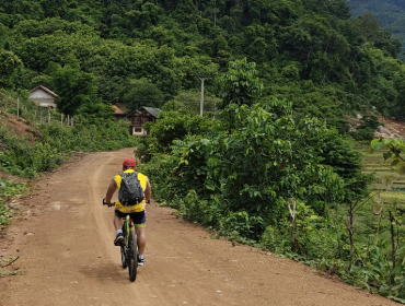 4000 Islands by Bike