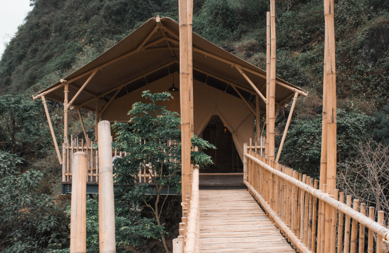 Earth lodge